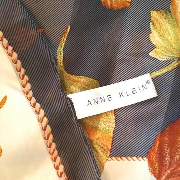 Anne Klein Fall leaf pattern 100% silk scarf - Picture 3 of 6